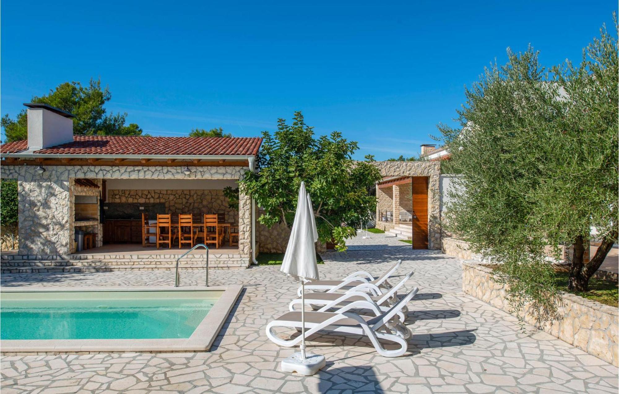 Lovely Home In Sibenik With Wifi 外观 照片