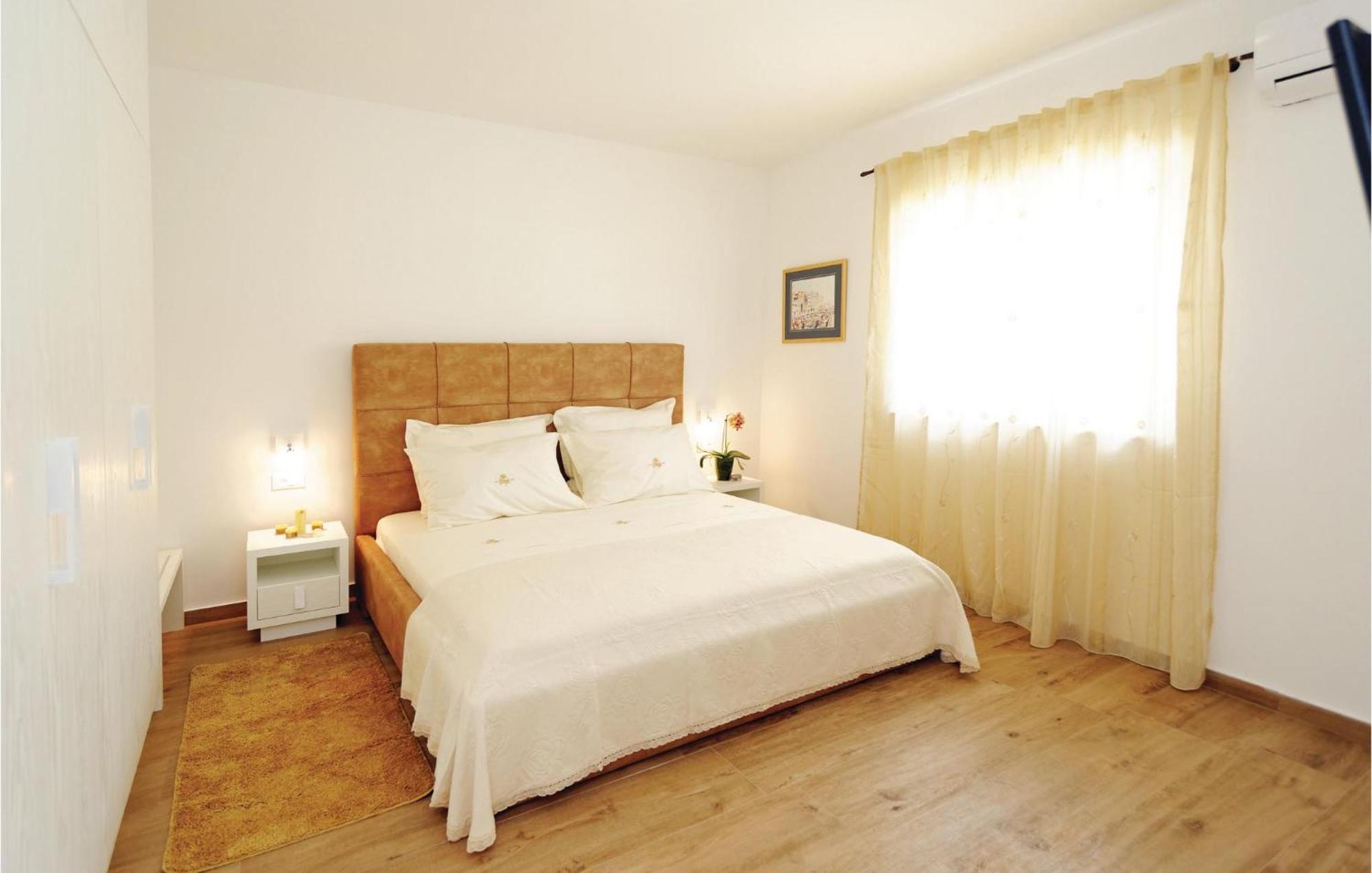 Lovely Home In Sibenik With Wifi 外观 照片